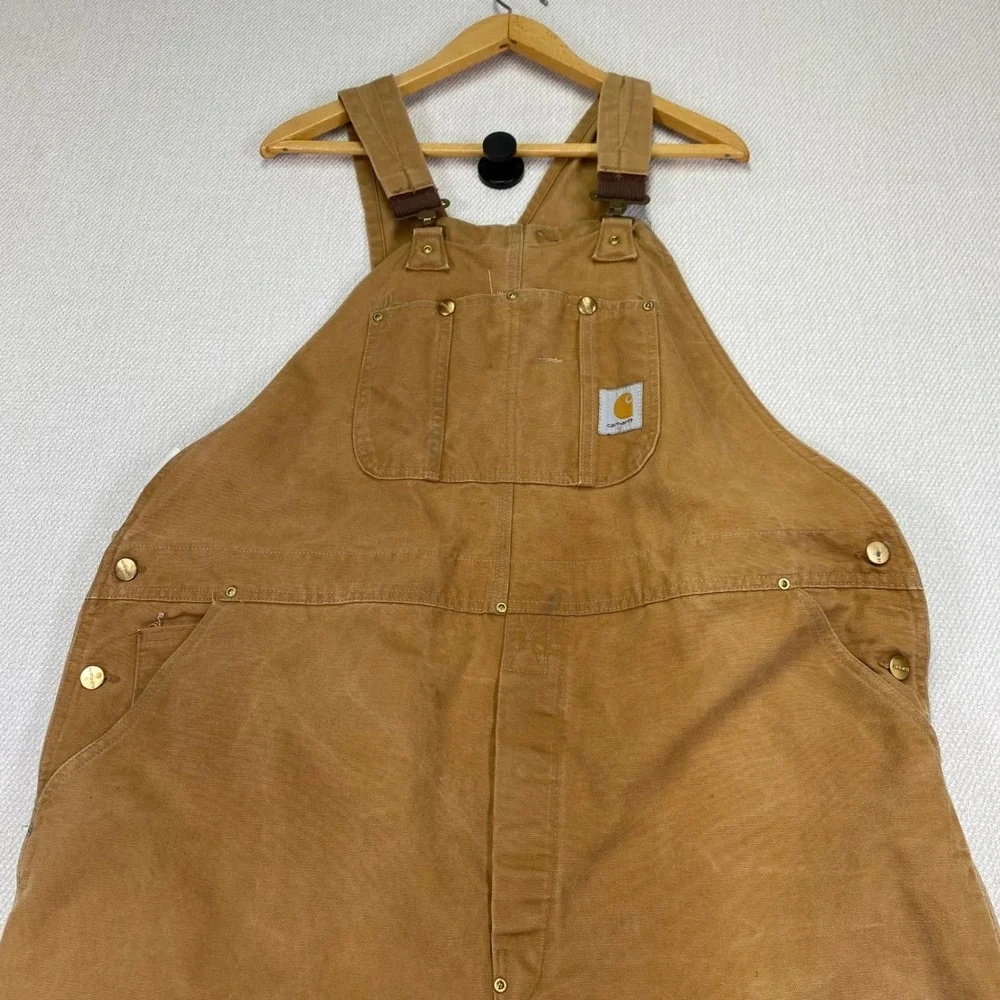 Carhartt •• few
